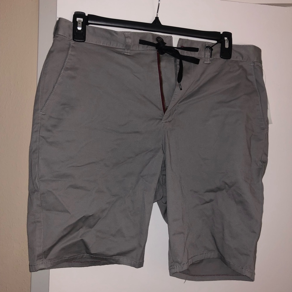 Size 34 Grey Shorts | Never worn | Zumiez Bullhead